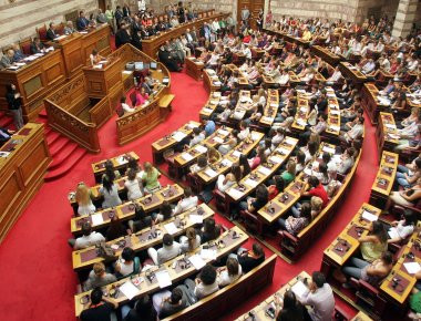 Πρόταση δυσπιστίας καταθέτει η ΝΔ - Κυβέρνηση: «Αντιπερισπασμός για τα Paradise Papers της Μαρέβας Μητσοτάκη»